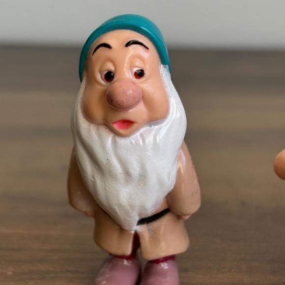 VINTAGE 1993 DISNEY Snow White Seven Dwarves toy figures Mattel Cake Toppers x 5 - Picture 7 of 11